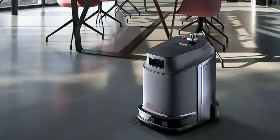 Phantas cleaning robot